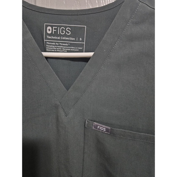 FIGS Technical Collection Casma V Neck Scrub Top Womens S GRAY - Picture 2 of 3